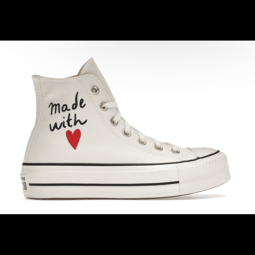 platform converse slightly used | small stain on right shoe |